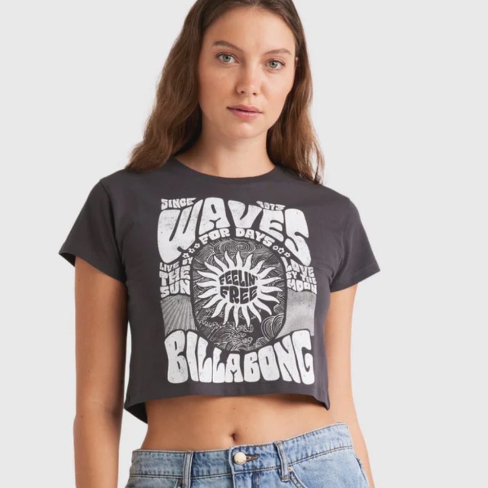 Billabong Women's Live By The Sea Baby Tee T-Shirt Faded Black (Gray) Size Small